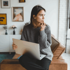 Czy side hustle po pracy ma sens? Kiedy warto zacząć